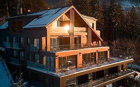 The Pines Bucegi Lodge